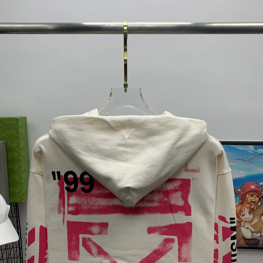 The top tested version OFF-WHITE (OW) 99 pink oil graffiti for men and women couples pure cotton loose pullover hooded sweatshirt jacket zipper professional handmade dot printing, delicate and full, strong color layering, the printing is breathable and non-sticky! The gradient of the layers is clear, the texture and texture are visible, the fabric and printing are completely combined, and the frosted feel is delicate. The fabric is made of 460g fish scale terry cotton fabric, which has a full drape. Customized zipper pull with OFFWHITE metal engraving on it and a concave feel. This is a must-see for identification. The hat rope pendant clock has metal engravings. This is a detail that is easily overlooked.  Like Monet's oil paintings, it has always occupied the top sales list on major domestic and foreign platforms, and offline stores can also be said to be often out of stock.  Couple matching, personalized and trendy! The style is elegant and classic, versatile for daily use. Couple style 👫 Can be worn by both men and women P: 390